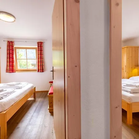 Schoeneben Scorleduyn * Wald im Pinzgau