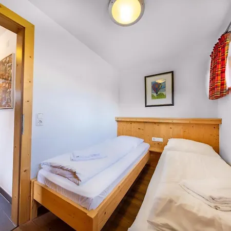 Schoeneben Scorleduyn Nyaraló Wald im Pinzgau